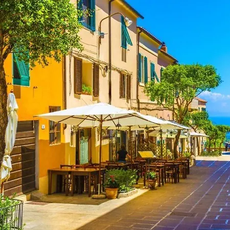 Apartment Casa Sole Nel Centro Di Capoliveri (Isola d'Elba)